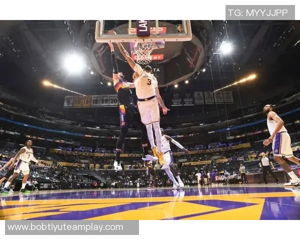 布朗谈中距离命中率领先：找到舒适区助力其他投篮更轻松